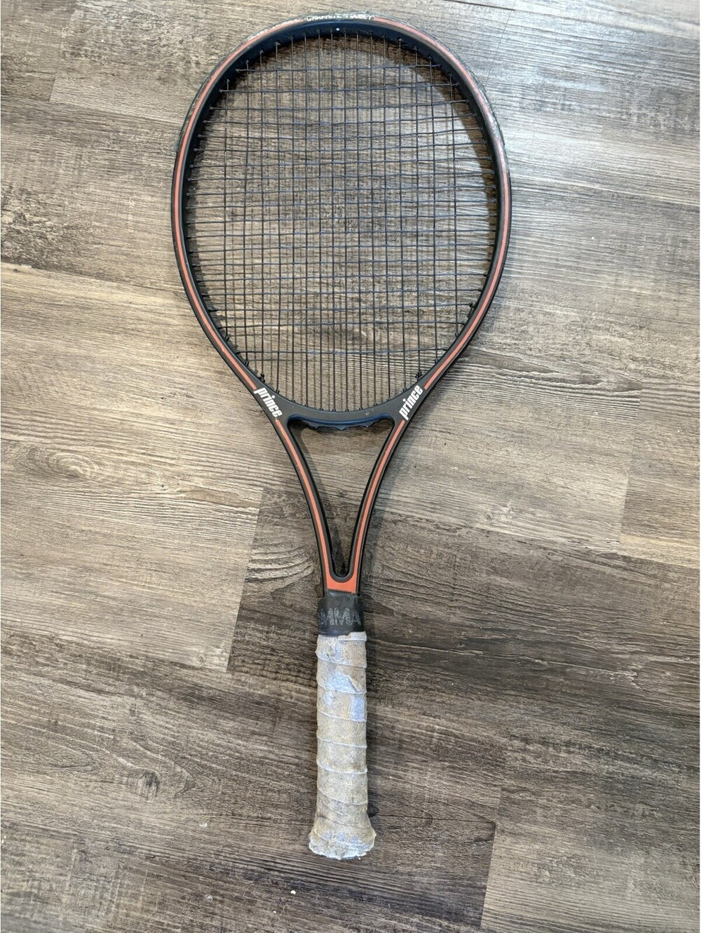 Prince Original Graphite Volley 110 Series Tennis Racquet 4 3/8 VTG 1984